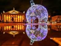Large luminous balls were installed in Minsk